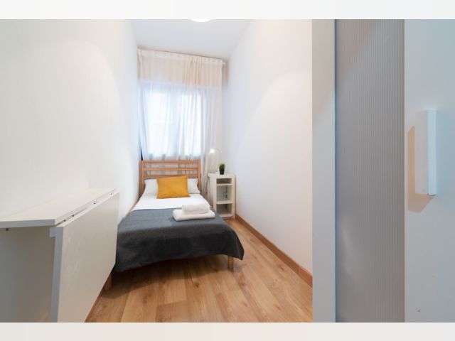 Spain furnished Room in Madrid, Madrid