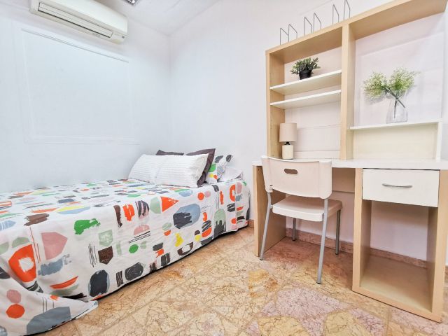 Spain furnished Room in Madrid, Madrid