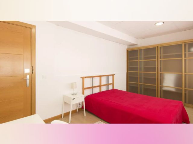 Spain furnished Room in Madrid, Madrid