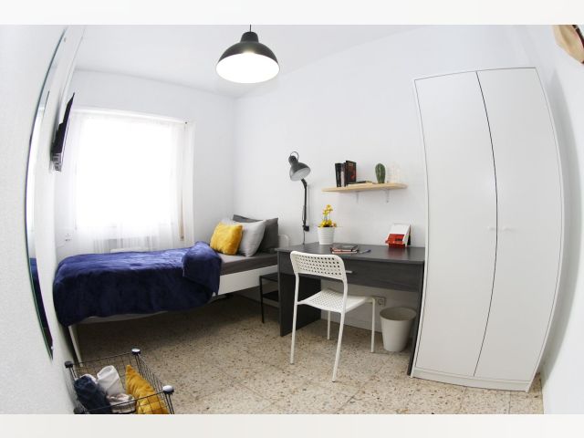 Spain furnished Room in Madrid, Madrid