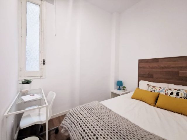 Spain furnished Room in Madrid, Madrid