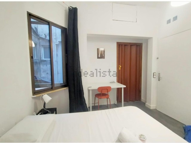 Spain furnished Room in Catalonia, Barcelona