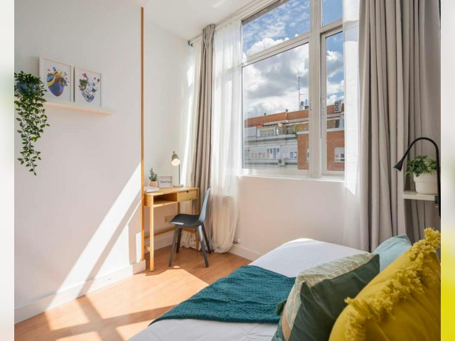 Spain furnished Room in Madrid, Madrid