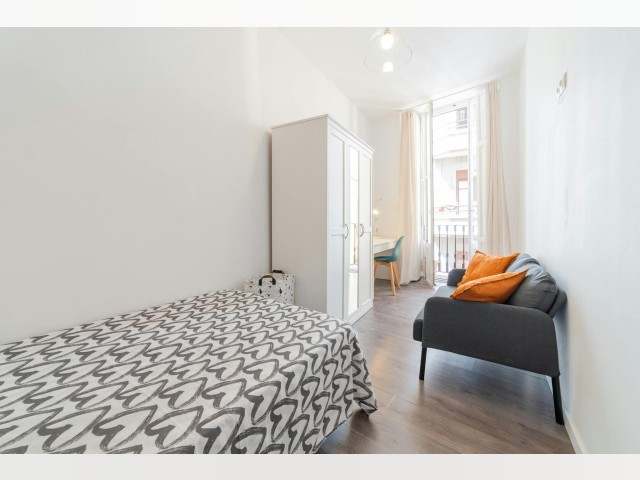 Spain furnished Room in Valencia, Valencia