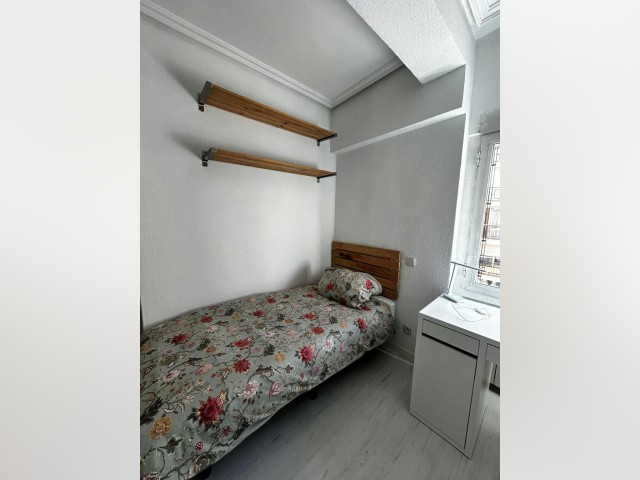Spain furnished Room in Madrid, Madrid