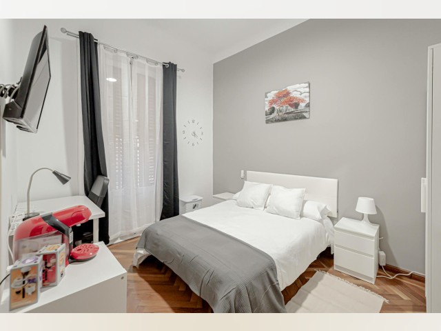Spain furnished Room in Madrid, Alcala-De-Henares
