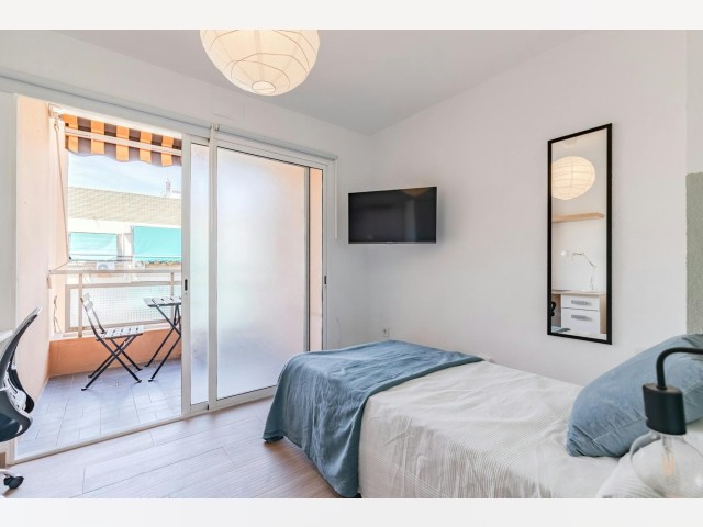 Spain furnished Room in Valencia, Valencia