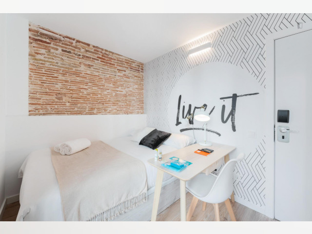 Spain furnished Room in Catalonia, Barcelona
