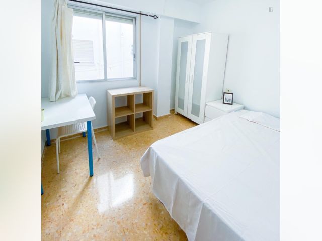 Spain furnished Room in Valencia, Valencia