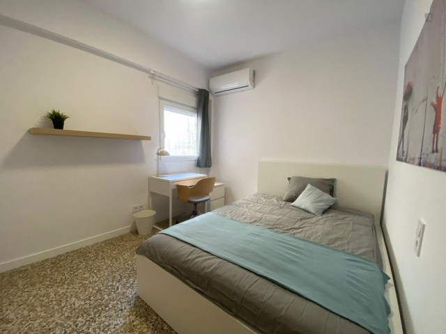 Spain furnished Room in Valencia, Valencia