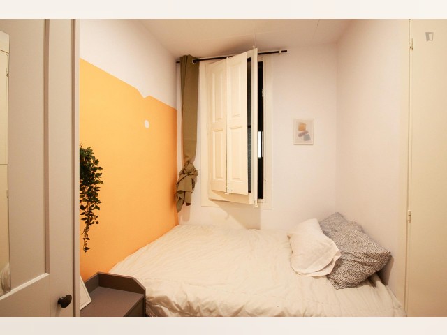 Spain furnished Room in Catalonia, Barcelona